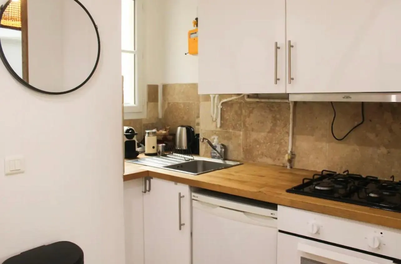 Cosy Montmartre Flat Apartment Paris